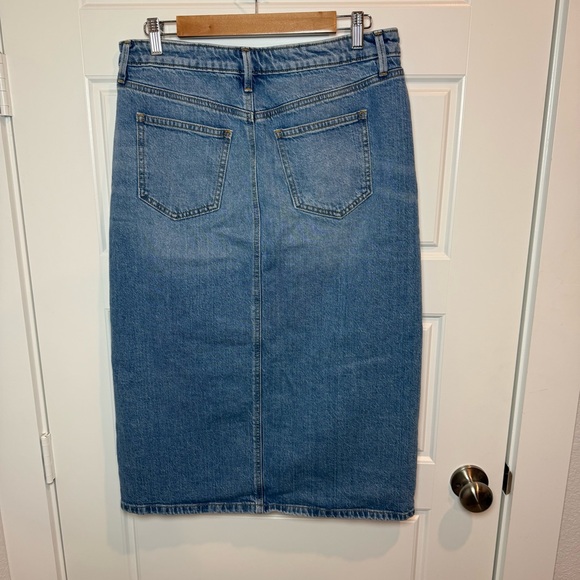 Ann Taylor Light Wash Denim Pencil Skirt RN#77379 Style#831531 - Picture 4 of 10